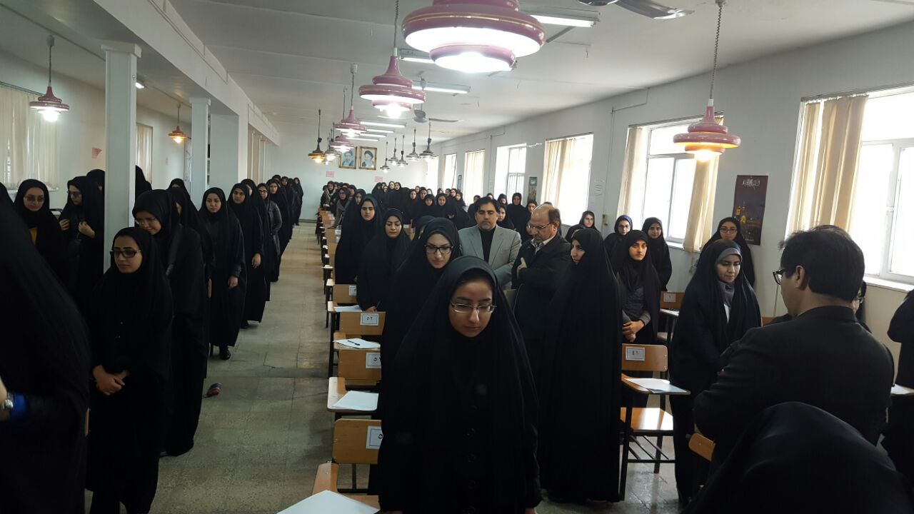 ادای احترام دانشجویان و کارکنان پردیس شهید صدوقی کرمانشاه به شهدای آتش نشان سانحه ساختمان پلاسکو