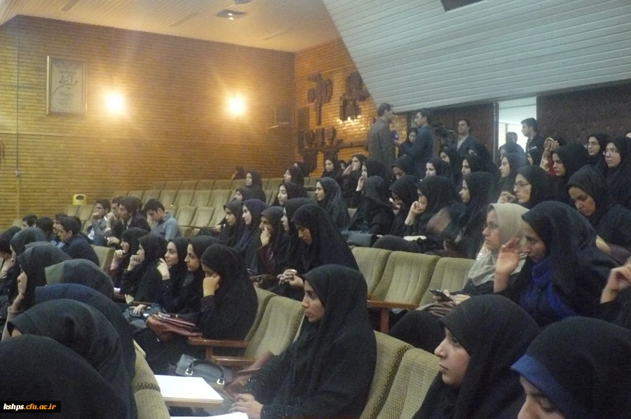 مراسم افتتاحیه ی اکران، نقد و بررسی فیلم های منتخب چهل و چهارمین جشنواره ی بین المللی فیلم رشد در پردیس شهید صدوقی کرمانشاه  11