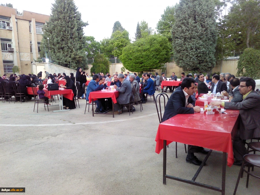 مراسم هفته آموزش با حضور مدیر کل محترم آموزش و پرورش استان کرمانشاه در پردیس  
شهید صدوقی کرمانشاه برگزار شد 4