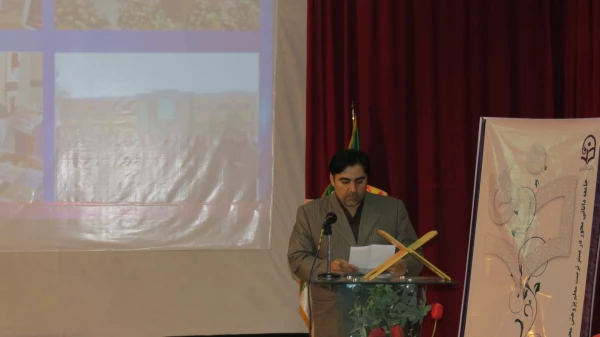 به مناسبت گرامیداشت هفته پژوهش و فناوری (22 تا 27 آذر ماه ) دانشگاه فرهنگیان کرمانشاه با مشارکت واحد پژوهش و فناوری پردیس های شهید صدوقی و شهید رجایی مراسم باشکوهی در سالن آمفی تئاتر پردیس شهید صدوقی برگزار نمود.
در ابتدا دکتر رحیم زاده ریاست پردیس شهید 