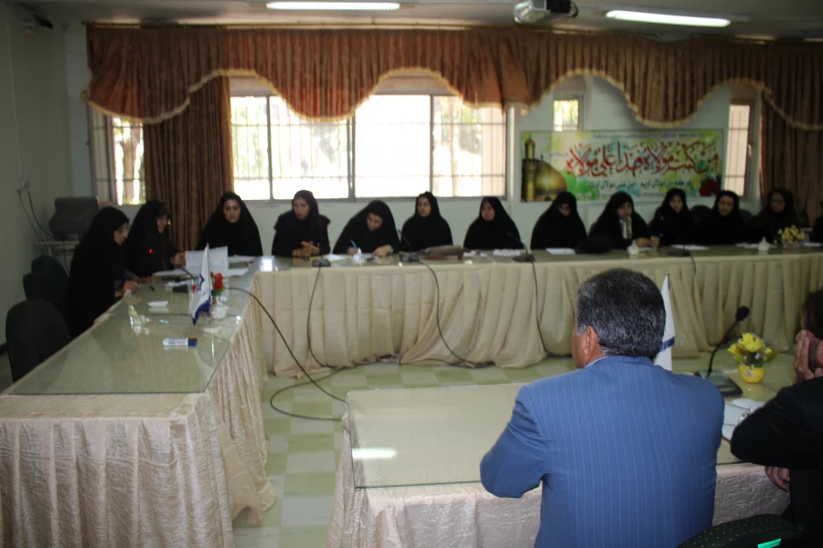 برکزاری  اولین جلسه شورای آموزشی  4