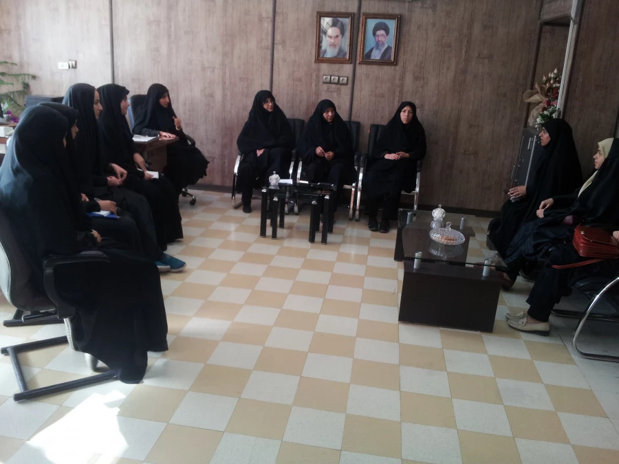 برگزاری  اولین جلسه انجمن های دانشجویی دانش اموزی 3