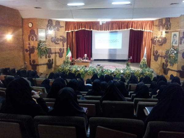 نشست مسولین گزینش استان با دانشجویان 2