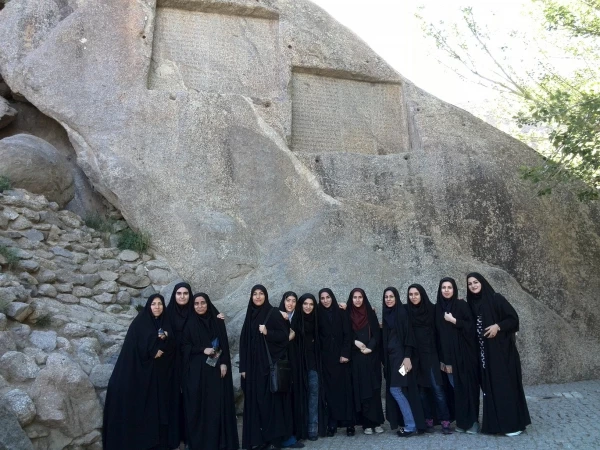 کسب رتبه های برتر در بیست و هفتمین جشنواره فرهنگی قرآن و عترت 5