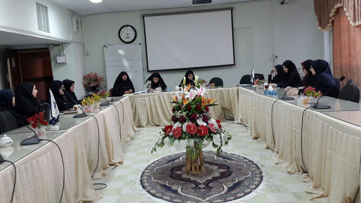 اولین جلسه شورای هماهنگی فعالیتهای فرهنگی در سرای دانشجویی