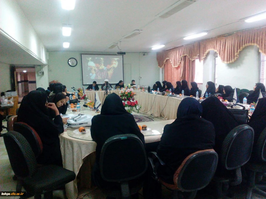 جلسه نماینده نهاد رهبری  با دانشجویان  راهی سفر عتبات عایات 4