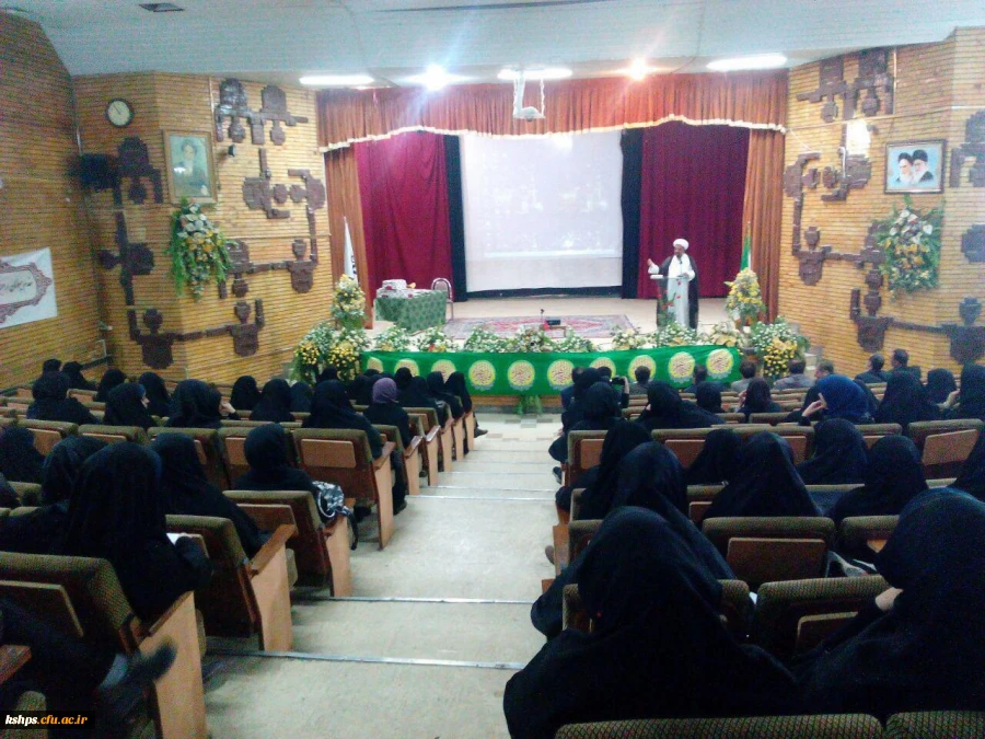 مراسم تکریم مسافران سفر عتبات عالیات دانشجویی 
 3