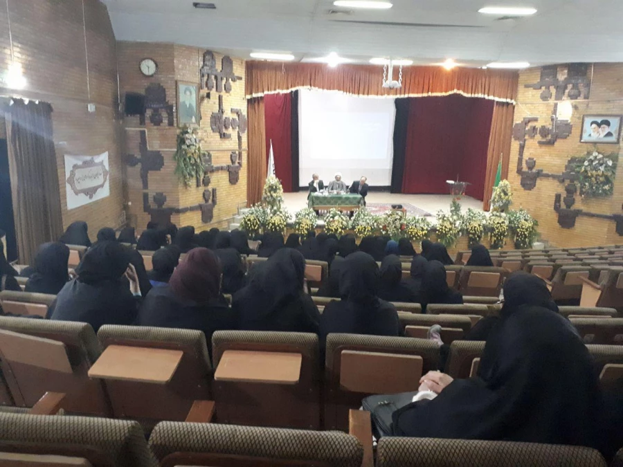 برگزاری جلسه مسئولین گزینش آموزش و پرورش استان با دانشجویان پردیس شهید صدوقی 3