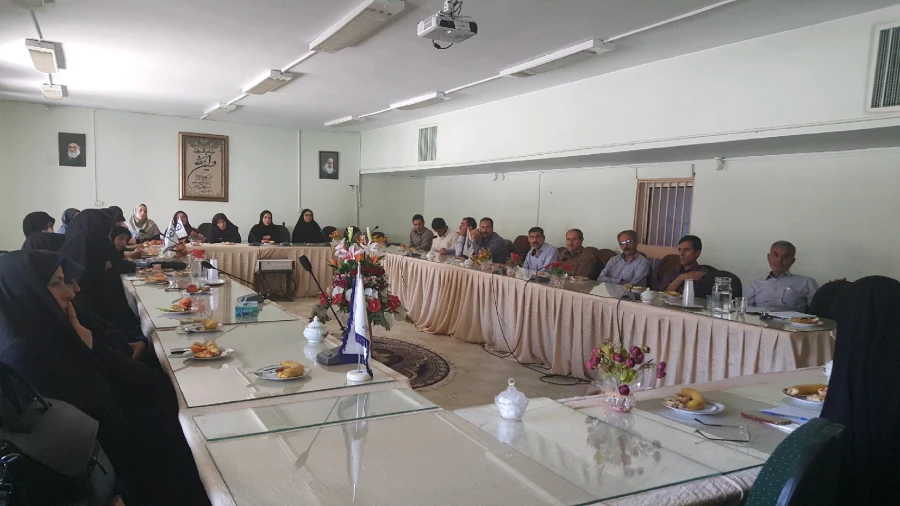 جلسه شورای اداری در آستانه نقل و انتقال پردیس 5