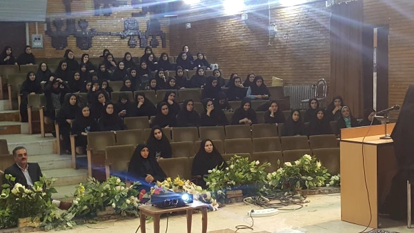 برگزاری اولین نشست ریاست ومسئولین پردیس با دانشجو 2