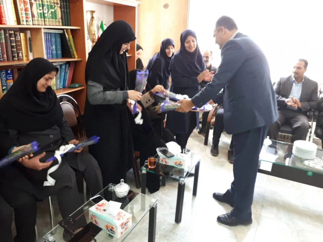 نشست صمیمانه بزرگداشت میلاد حضرت زهرا سلام الله علیها و مقام زن برزگار گردید 7