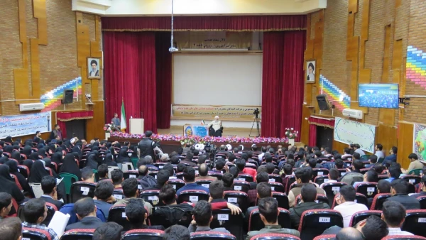 دومین همایش معلم مهدوی با حضور حجت الاسلام والمسلمین قرائتی برگزارگردید 6