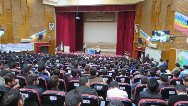 دومین همایش معلم مهدوی با حضور حجت الاسلام والمسلمین قرائتی برگزارگردید 7