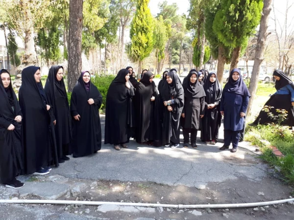 تجمع اعتراض آمیز دانشجویان و اساتید و کارکنان  پردیس شهید صدوقی در پاسخ به اقدام وقیحانه دولت آمریکا در قرار دادن سپاه پاسداران در لیست گروه های تروریستی 3