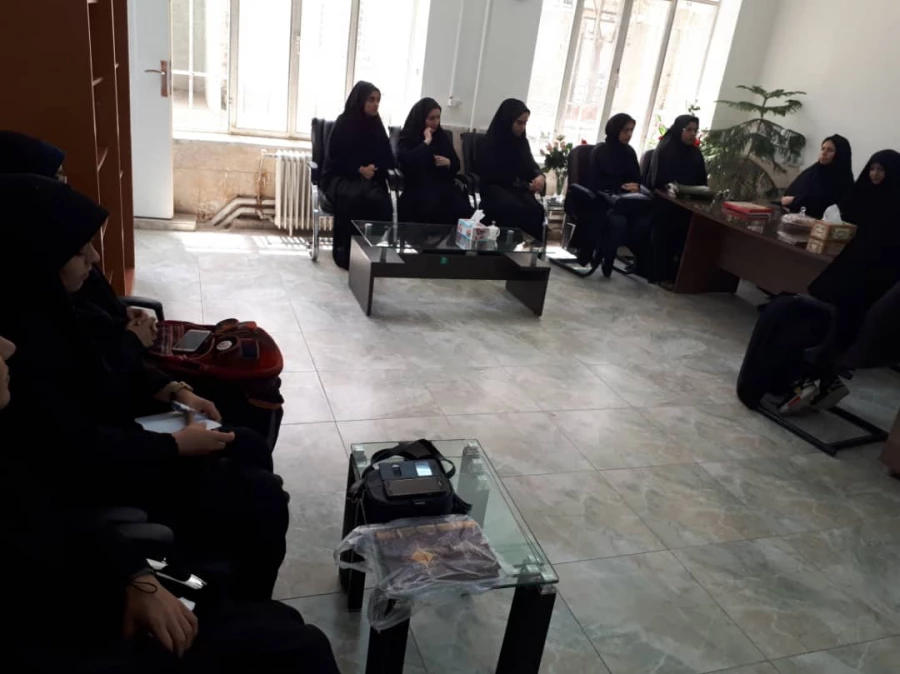 جلسه مدیریت پردیس شهید صدوقی با نمایندگان دانشجویی 4