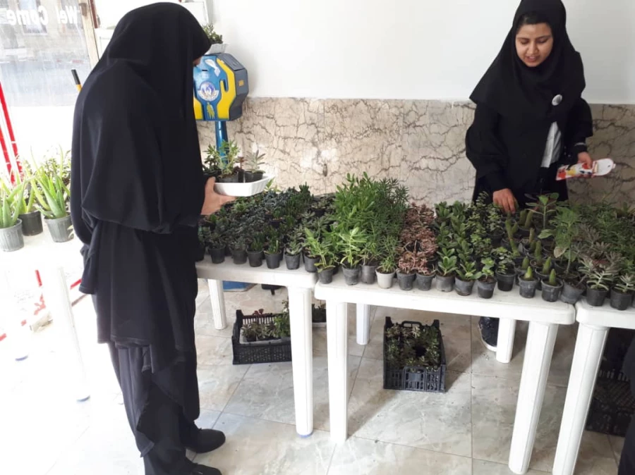 نمایشگاه گل و گیاه و پخت آش محلی در پردیس به مناسبت هفته سراهای دانشجویی  3