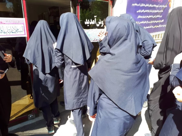 بازدید دانش آموزان دبیرستان    از پردیس شهید صدوقی در هفته بزرگداشت کارورزی 5