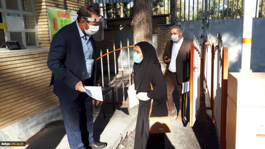 فرایند مصاحبه با داوطلبان واجد شرایط آزمون سراسری ٩٩ در پردیس شهید صدوقی 2