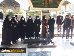 زیارت مزار شهدا در هفته گرامیداشت بسیج توسط کارکنان پردیس شهید صدوقی 4