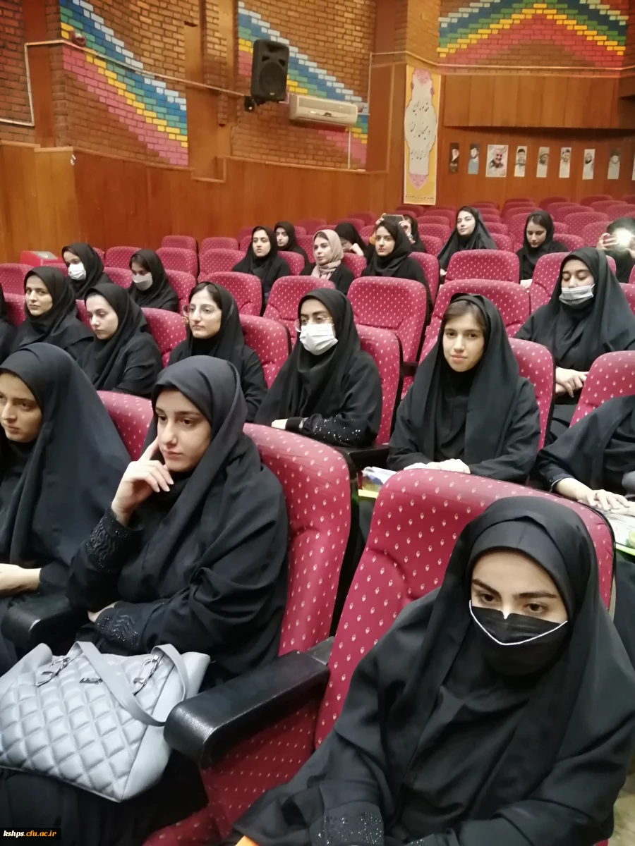 برگزاری آیین استقبال از نو دانشجو معلمان ورودی 1401 پردیس شهید صدوقی دانشگاه فرهنگیان کرمانشاه 8