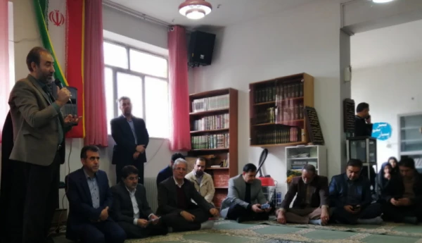 نشست "بهمن امیری مقدم" استاندار کرمانشاه با دانشجویان دختر پردیس دانشگاهی شهید صدوقی دانشگاه فرهنگیان 13