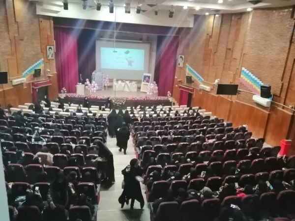 مراسم بزرگداشت روز دانشجو و تجلیل از نخبگان دانشجو معلم پردیس شهید صدوقی دانشگاه فرهنگیان کرمانشاه 7