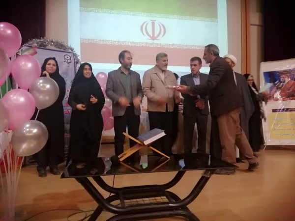 مراسم بزرگداشت روز دانشجو و تجلیل از نخبگان دانشجو معلم پردیس شهید صدوقی دانشگاه فرهنگیان کرمانشاه 17