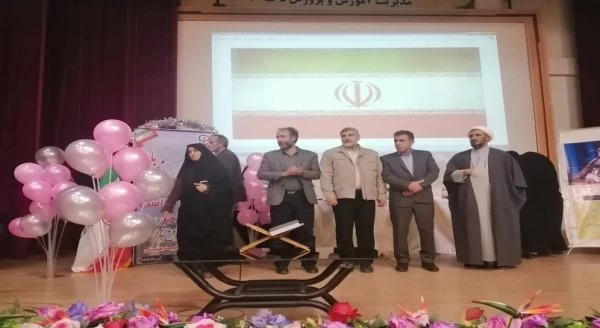 مراسم بزرگداشت روز دانشجو و تجلیل از نخبگان دانشجو معلم پردیس شهید صدوقی دانشگاه فرهنگیان کرمانشاه 18