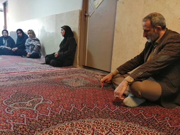 نشست صمیمی سرپرست شهید صدوقی دکتر رحیم زاده ، معاون پشتیبانی آقای فلاحی و سرپرستان خوابگاه با دانشجومعلمان نماینده اتاق بلوک سه 3