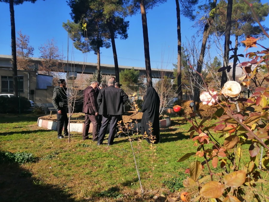 بوی پیراهن خونین کسی می آید 16