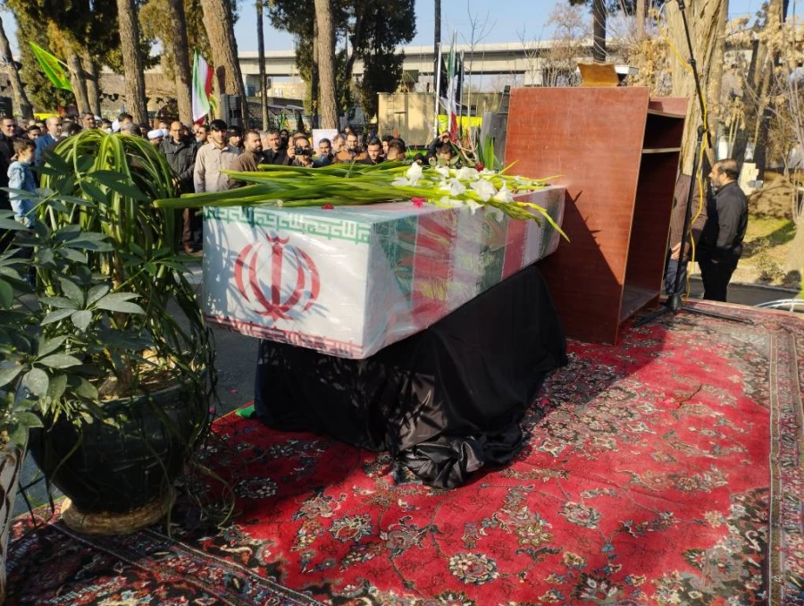 بوی پیراهن خونین کسی می آید 23