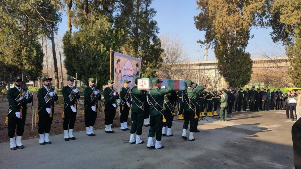 بوی پیراهن خونین کسی می آید 25