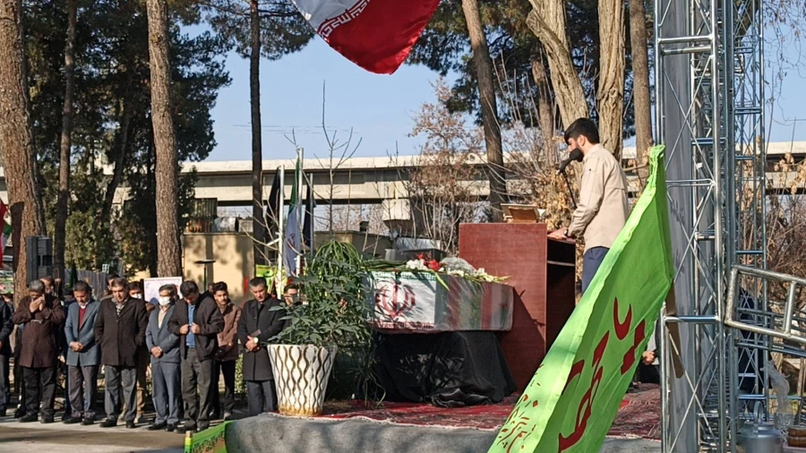 بوی پیراهن خونین کسی می آید 32