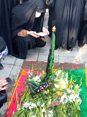 بوی پیراهن خونین کسی می آید 37