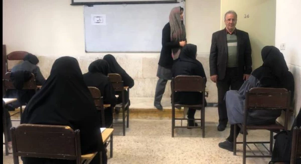 در سومین روز از برگزاری امتحانات انجام شد؛
بازدید از روند برگزاری امتحانات پایان ترم دانشجویان پردیس شهید صدوقی دانشگاه فرهنگیان کرمانشاه 7