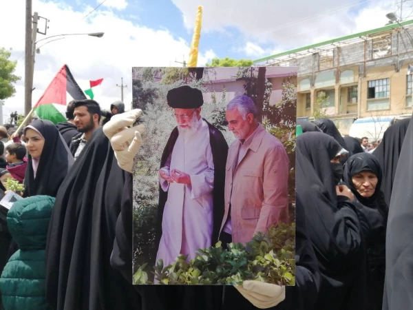 شرکت دانشجو معلمان ، اساتید و مسئولین دانشگاه فرهنگیان مراسم روز جهانی قدس  15