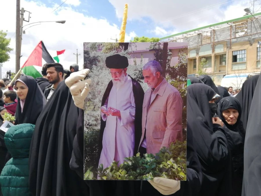 شرکت دانشجو معلمان ، اساتید و مسئولین دانشگاه فرهنگیان مراسم روز جهانی قدس  15