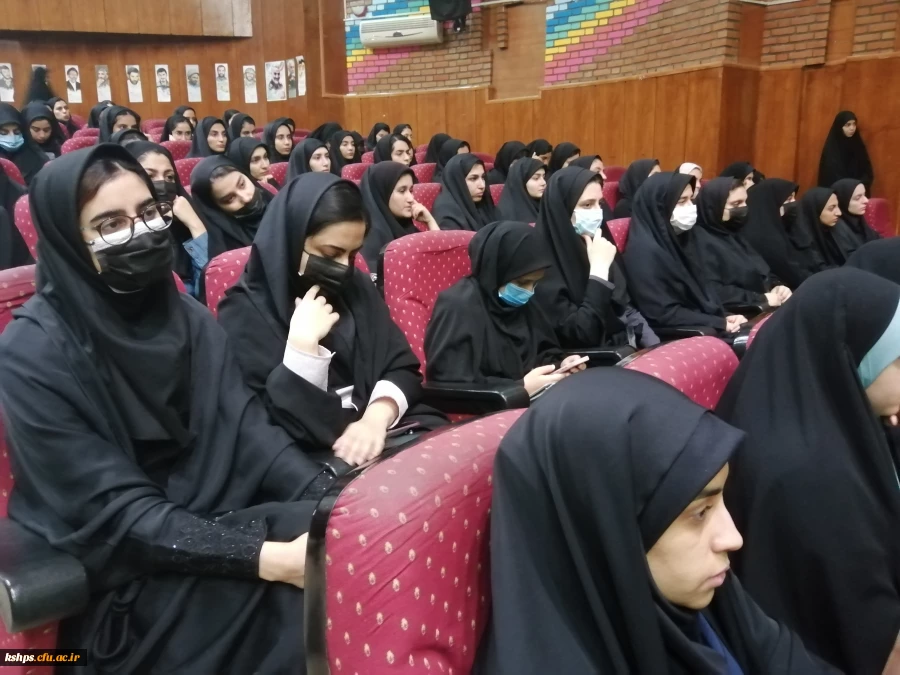 جلسه هم اندیشی اداره کل آموزش و پرورش استان کرمانشاه با دانشجومعلمان  13