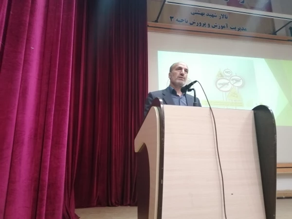 جلسه هم اندیشی اداره کل آموزش و پرورش استان کرمانشاه با دانشجومعلمان  4