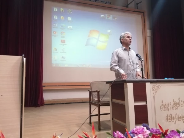 جلسه هم اندیشی اداره کل آموزش و پرورش استان کرمانشاه با دانشجومعلمان  8