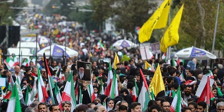 شرکت دانشجو معلمان ، اساتید و مسئولین دانشگاه فرهنگیان مراسم استکبارستیزی روز 13 آبان1402 2