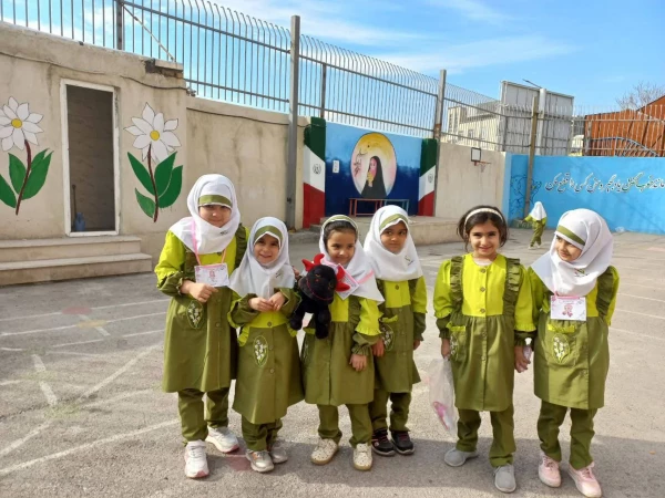 بازدید علمی از مدرسه تحولی امام مهدی (عج)
و بنای تاریخی بیگلربیگی 5