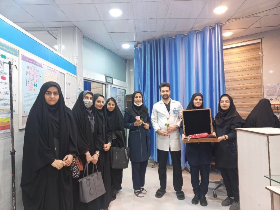 حضور دانشجومعلمان پردیس شهید صدوقی در ایستگاه پرستاری بیمارستان امام حسین علیه السلام  7
