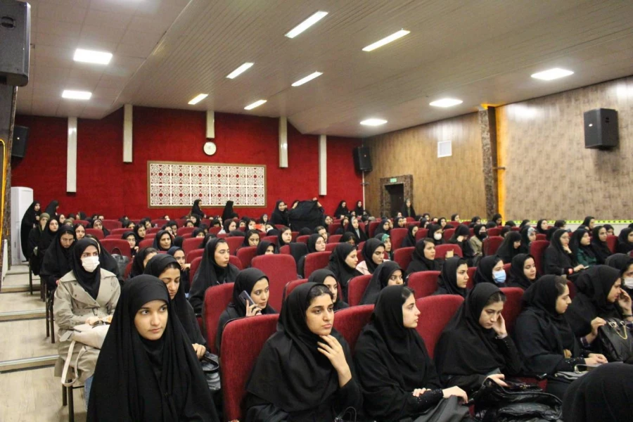 برگزاری مراسم روز دانشجو 18